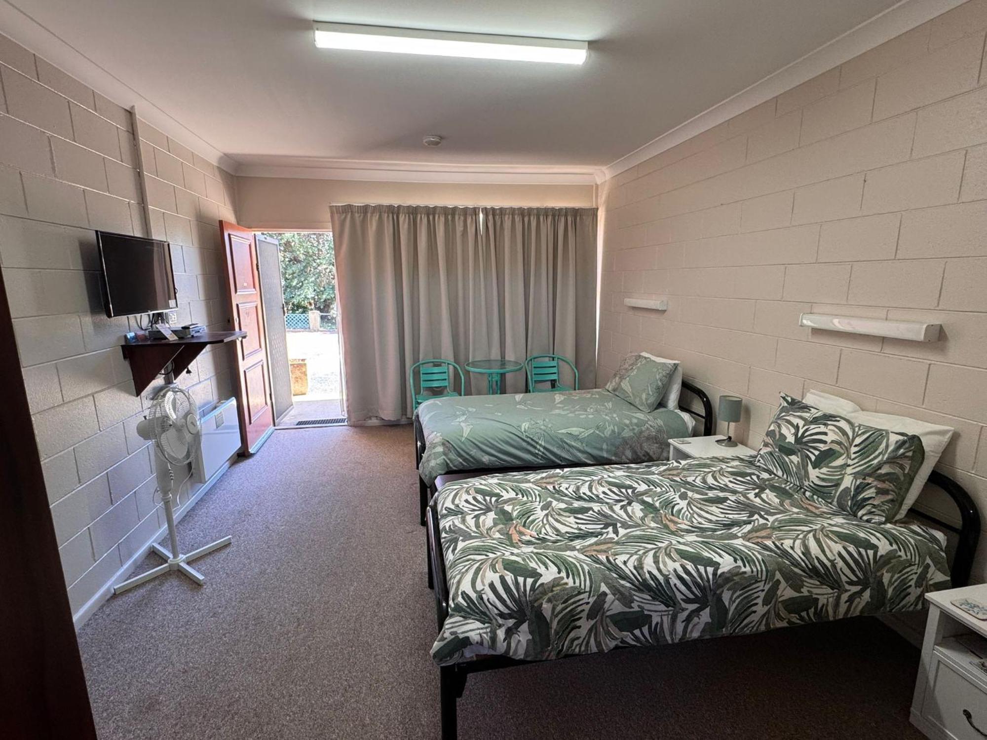 Alpine Country Motel Plus Free Coffee Cooma Eksteriør billede